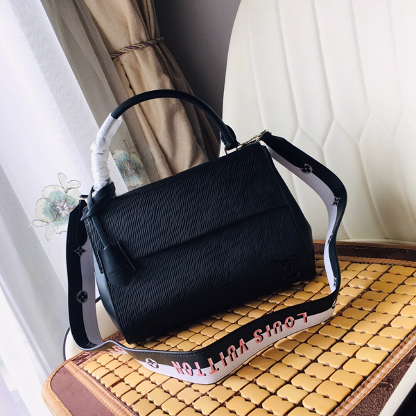 ルイヴィトンバッグ背面デザイン